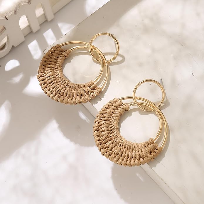 Handmade Raffia Hoop Earrings Statement Tropical Bohemian Straw Dangle Earrings Natural Rattan Vacation Style Round Earrings for Women Summer Beach Party Essential Jewelry