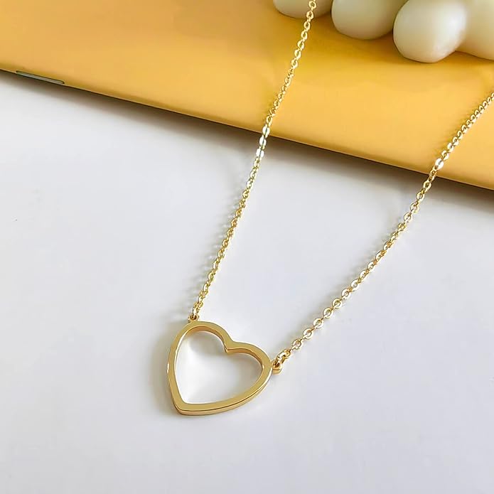 Cute Heart Necklace for Women Gold/Silver Plated Heart Pendant Choker Necklaces Tendy Love Heart Chain Necklace Dainty Gold/Silver Necklace Jewelry Gifts for Women