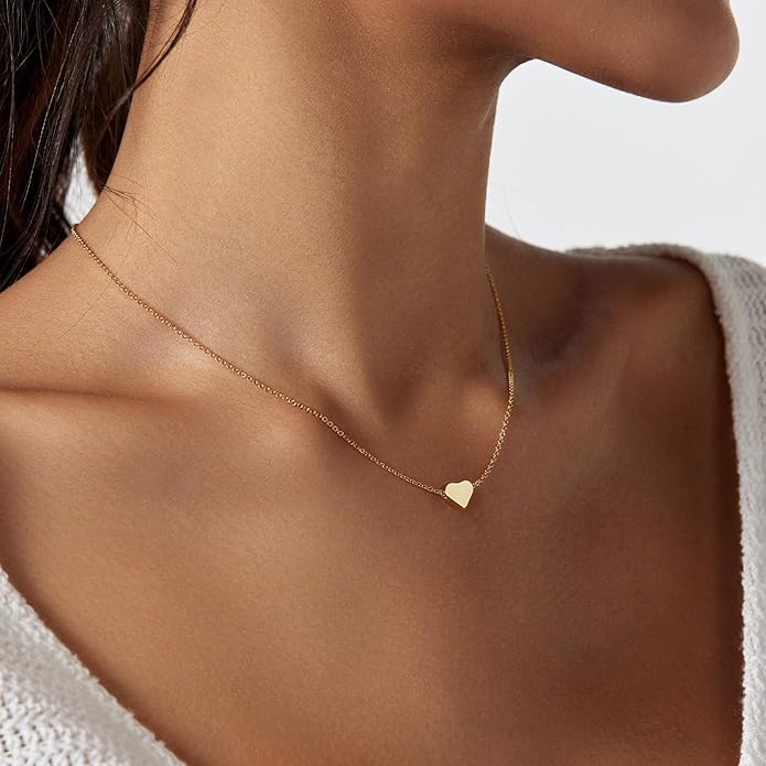 Cute Heart Necklace for Women Gold/Silver Plated Heart Pendant Choker Necklaces Tendy Love Heart Chain Necklace Dainty Gold/Silver Necklace Jewelry Gifts for Women