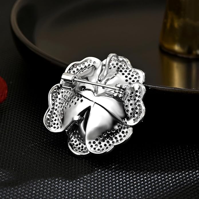 Rhinestone Flower Brooch Austrian Crystal Flower Pin 18k Gold Plated Floral Brooch Lapel Pin Jewelry Mother's Day Birthday Gifts for Mom Wife