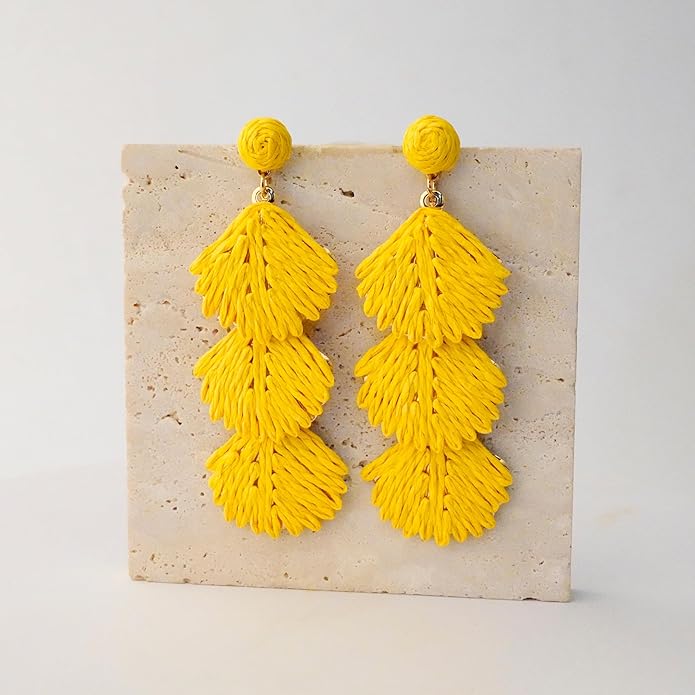 Raffia Dangle Earrings for Women - Boho Statement Rattan Drop Jewelry with Shell Design, Lightweight Summer Beach Trendy Accessories
