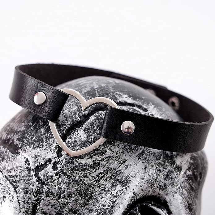 Eigso Vintage Punk Goth Studded Rivet Pu Leather Collar Choker Necklace with Spikes Adjustable