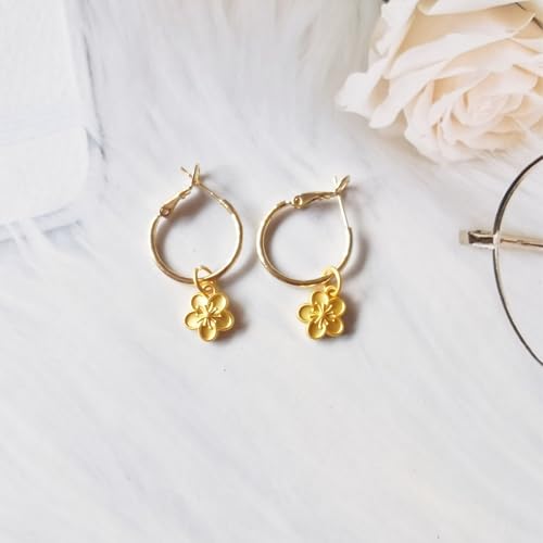 Xeahung 20 Pcs Double Sided Flower Charms Bulk for Jewelry Making Gold Flower Pendant for Bracelet Necklace Earrings Keychain DIY Crafts Crafting Christmas Birthday Gifts - color: Gold