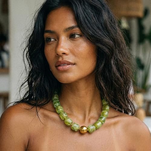 Mchic Colorful Beaded Choker Necklace for Women: Boho Large Square Acrylic Beaded Necklace Stainless Steel Adjustable Surfer Beach Strand Necklaces Summer Handmade Jewelry Gift for Women - color: Green