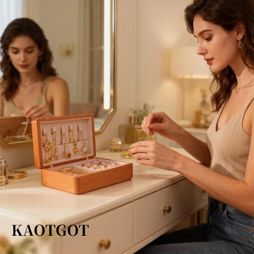 Travel Jewelry Case Small Wood Jewelry Organizer Jewelry Box for Women (Pine Wood Print) - color: Pine Wood Print