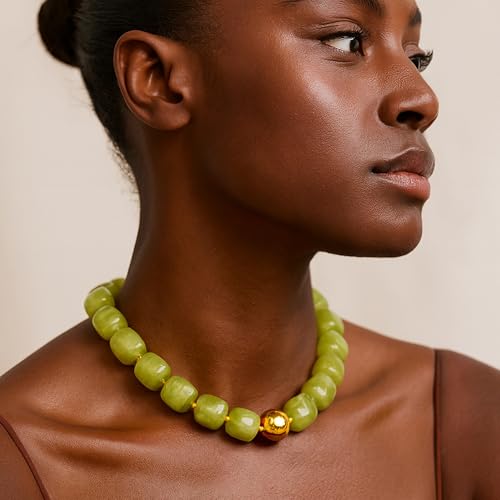 Mchic Colorful Beaded Choker Necklace for Women: Boho Large Square Acrylic Beaded Necklace Stainless Steel Adjustable Surfer Beach Strand Necklaces Summer Handmade Jewelry Gift for Women - color: Green