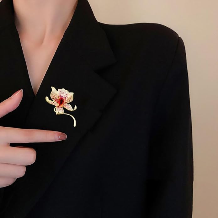 Stunning Handmade Lily Brooch in 14K Gold with Crystal Encrusted, Luxurious Moissanite Botanical Floral Corsage, Ideal Botanical Theme Shawl Accessory