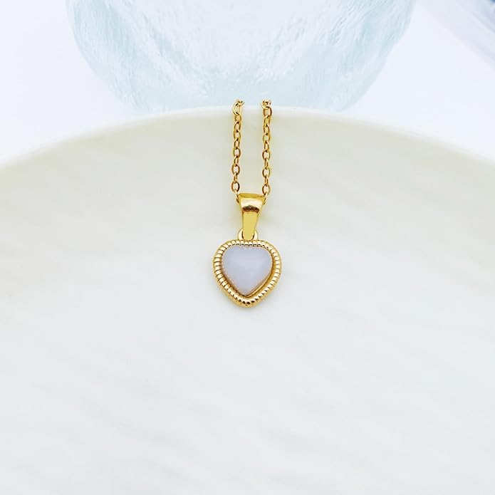Cute Gold Heart Necklace for Women,18k Gold Plated Cubic Zirconia Charm Necklaces,Stainless Steel Women's Heart Stone Pendant Necklace for Women,16-18 Inches Adjustable Chain,Trendy Jewelry Gifts