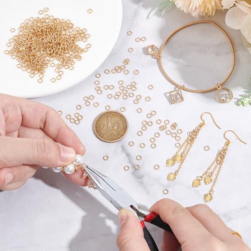NBEADS About 500pcs 4mm Gold Jump Rings, Open Jump Rings 304 Stainless Steel Split Rings Real 18K Gold Plated Connector Rings for Jewelry Making Necklaces Bracelet Earrings Keychain