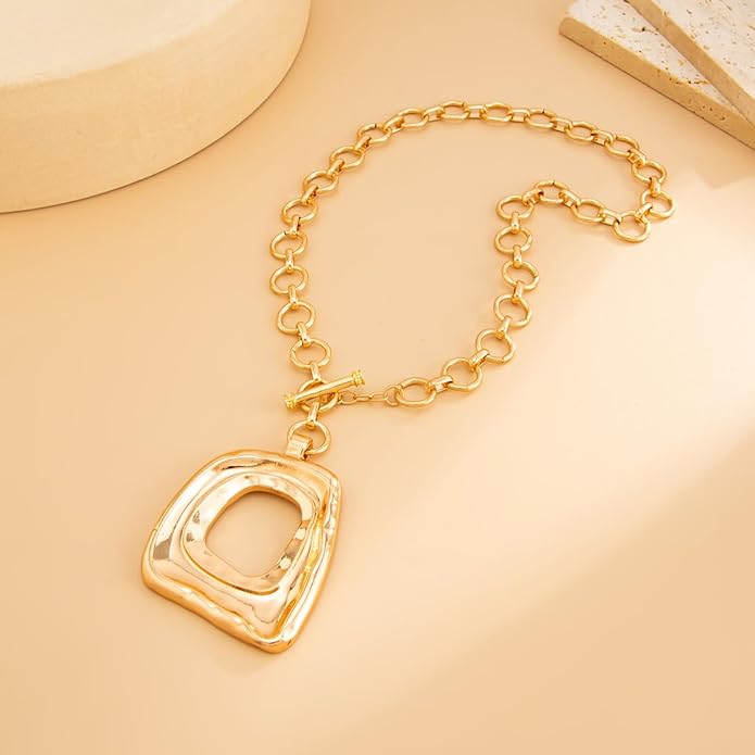 Chunky Gold Large Hollow Square Pendant Necklaces Bold Gold Irregular Geometric Square Pendant Statement Necklace Punk Hip-Hop Fashion Creative Jewelry Accessories for Women