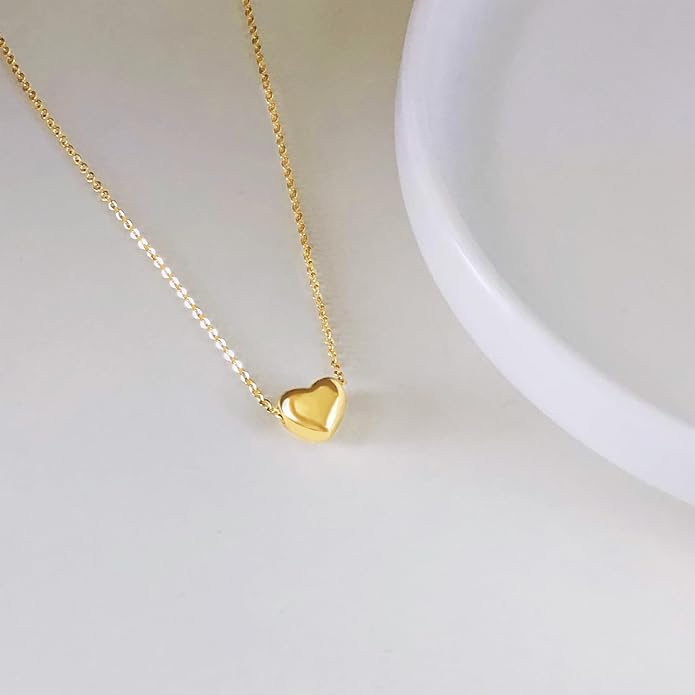 Cute Heart Necklace for Women Gold/Silver Plated Heart Pendant Choker Necklaces Tendy Love Heart Chain Necklace Dainty Gold/Silver Necklace Jewelry Gifts for Women