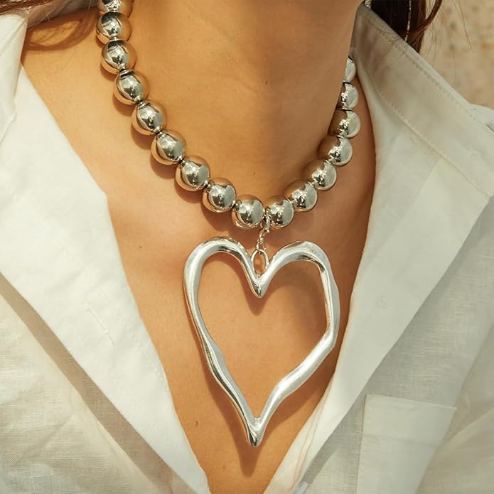 Unique Big Chunky Gold Heart Beads Necklace for Women, Charm Large Thick Hollow Love Heart Pendant Beaded Chain Choker Necklaces Party Y2K Jewelry Gift