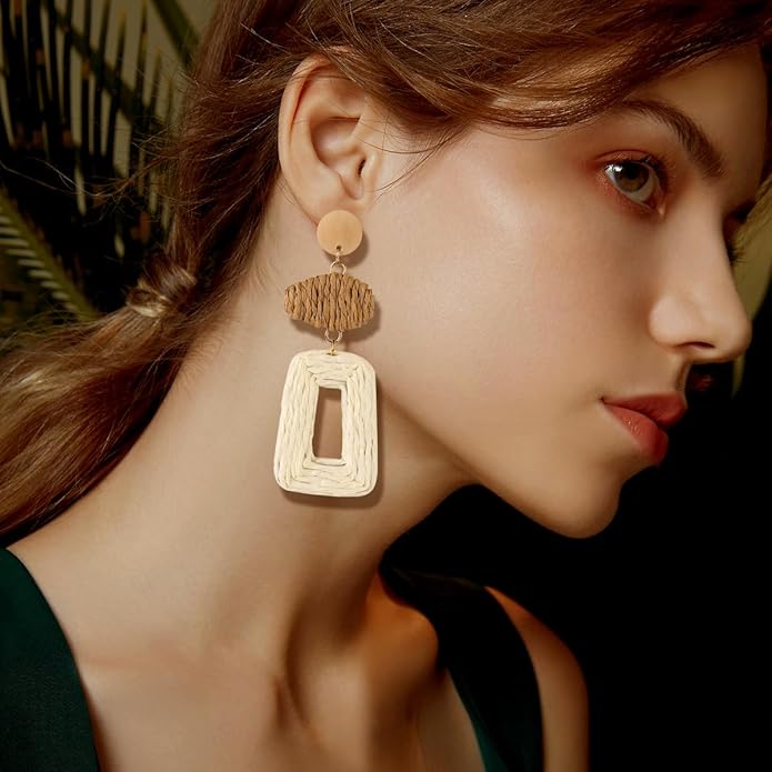 Handmade Raffia Hoop Earrings Statement Tropical Bohemian Straw Dangle Earrings Natural Rattan Vacation Style Round Earrings for Women Summer Beach Party Essential Jewelry
