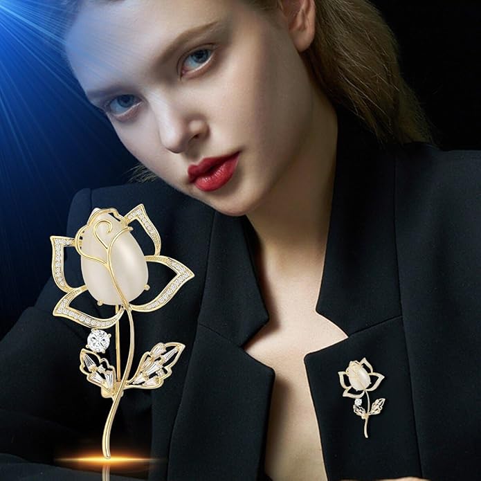 Rhinestone Flower Brooch Austrian Crystal Flower Pin 18k Gold Plated Floral Brooch Lapel Pin Jewelry Mother's Day Birthday Gifts for Mom Wife