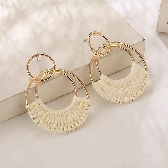 Handmade Raffia Hoop Earrings Statement Tropical Bohemian Straw Dangle Earrings Natural Rattan Vacation Style Round Earrings for Women Summer Beach Party Essential Jewelry