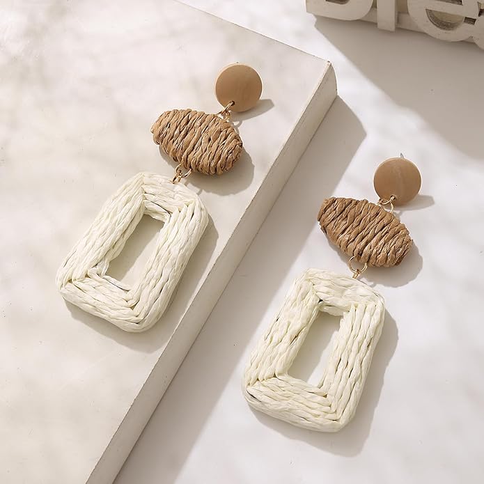 Handmade Raffia Hoop Earrings Statement Tropical Bohemian Straw Dangle Earrings Natural Rattan Vacation Style Round Earrings for Women Summer Beach Party Essential Jewelry