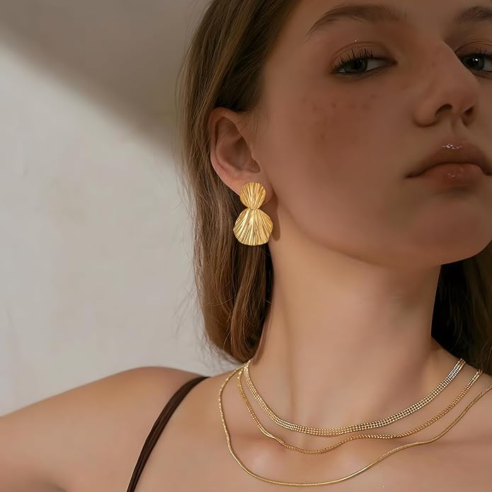 Gold Plated Earrings Dangle Chunky Fan-shaped Earrings Shell Earring for Women Two-Tone Fashion Statement Jewelry