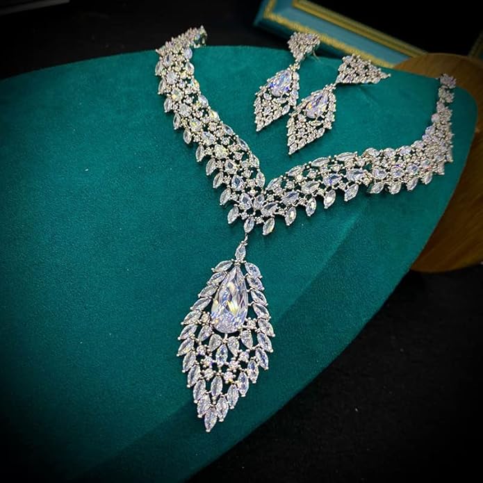 14K Gold Natural Crystal Jewelry Set for Women,Sparkling Wings Shape Crystal Pendant Necklace and Drop Earrings Set,Fashion Wedding Bridal Jewelry Set