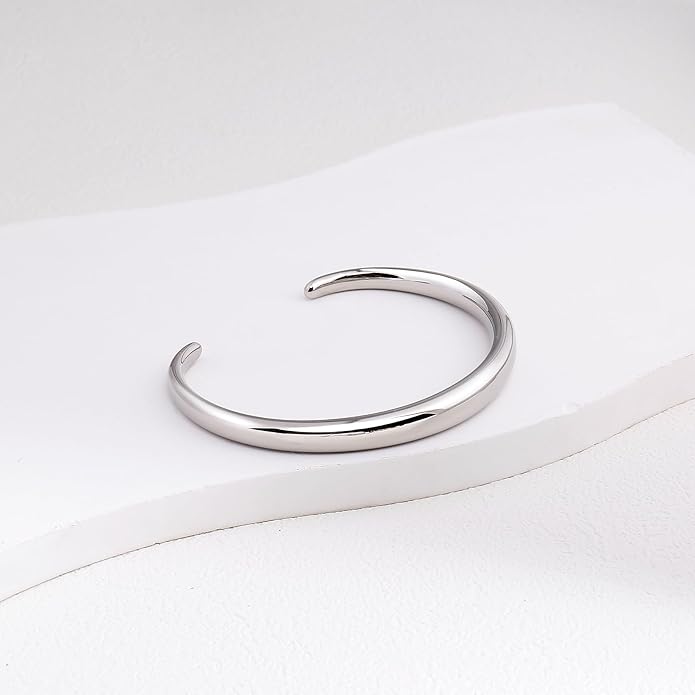 Gold Cuff Bangle Bracelets For Women Chunky 18k Gold Plated Stainless Steel Bracelet Non Tarnish Lightweigt Minimalist Jewellery Gift