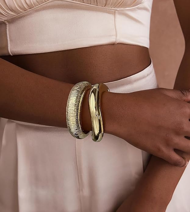 SAMOCO 3Pcs Chunky Gold Bangle Bracelets for Women Trendy Wide Wrist Cuff Bracelets Stack Statement Bangle Fashion Gifts