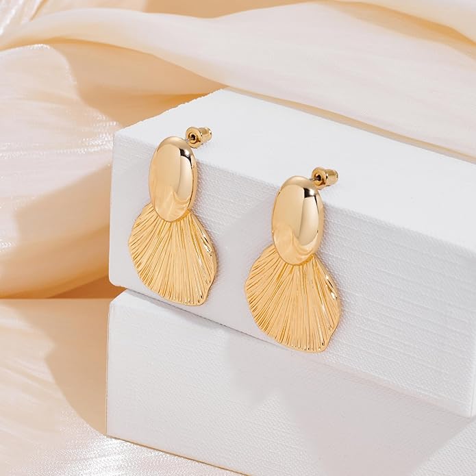 Gold Plated Earrings Dangle Chunky Fan-shaped Earrings Shell Earring for Women Two-Tone Fashion Statement Jewelry