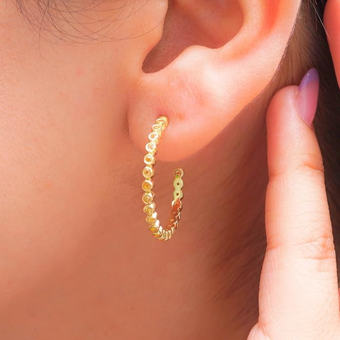 Gold Hoop Earrings for Women – Brass 18k Gold Plated Round Hoop Earrings, Lightweight Gold Plated Fashion Jewelry, Elegant Statement Earrings for Party & Daily Wear