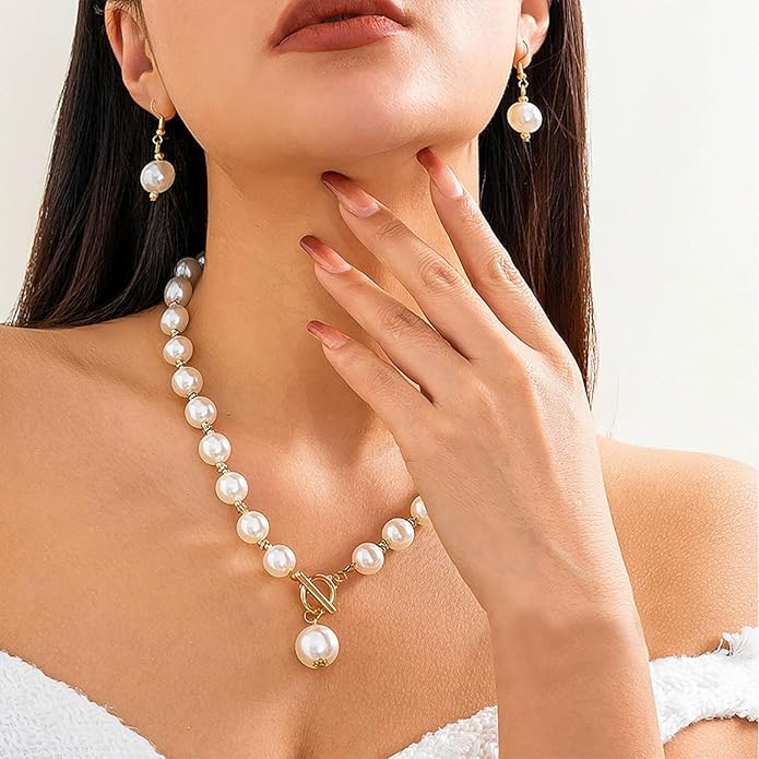 Chunky Pearl Necklaces for Women Gold Pearl Choker Necklace and Earrings Set Pearls Set Jewelry for Women