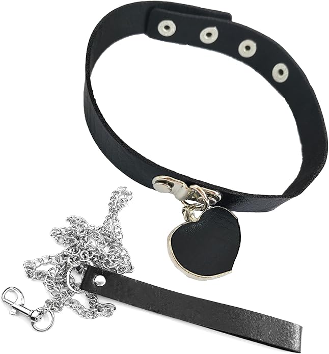 Gothic Heart Pendant Choker Necklace with Chain, Black Leather Collar, Silver Metal Hardware
