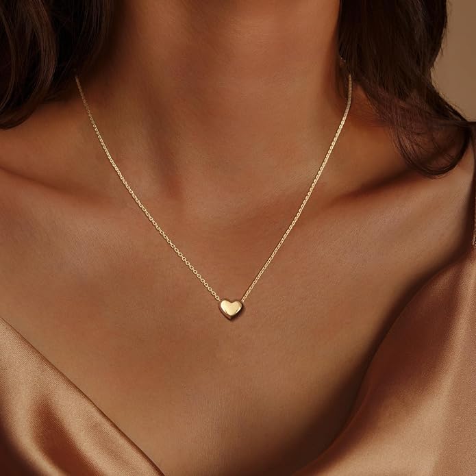 Cute Heart Necklace for Women Gold/Silver Plated Heart Pendant Choker Necklaces Tendy Love Heart Chain Necklace Dainty Gold/Silver Necklace Jewelry Gifts for Women