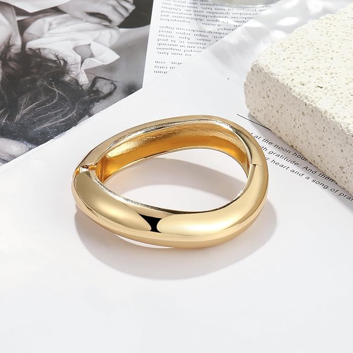 2Pcs Bangle Bracelets for Women Gold Arm Cuff 14k Gold Plated Chunky Gold Bangle Set Hinged Cuff Bracelets Trendy Arm Cuff Jewelry for Women