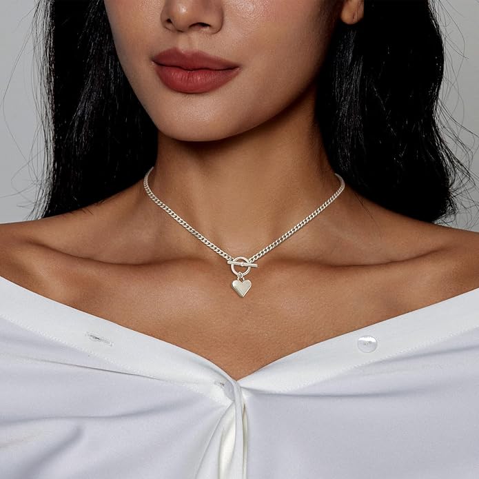 Cute Heart Necklace for Women Gold/Silver Plated Heart Pendant Choker Necklaces Tendy Love Heart Chain Necklace Dainty Gold/Silver Necklace Jewelry Gifts for Women