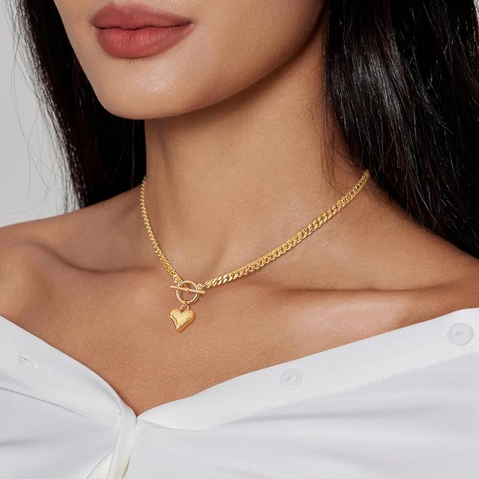 Cute Heart Necklace for Women Gold/Silver Plated Heart Pendant Choker Necklaces Tendy Love Heart Chain Necklace Dainty Gold/Silver Necklace Jewelry Gifts for Women