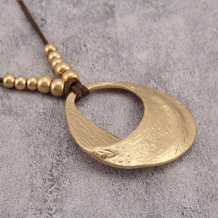 Boho Leather Necklace Women Bohemian Brown Circle Pendant Necklace Choker Long Necklaces for Women Boho Ring Large Pendant