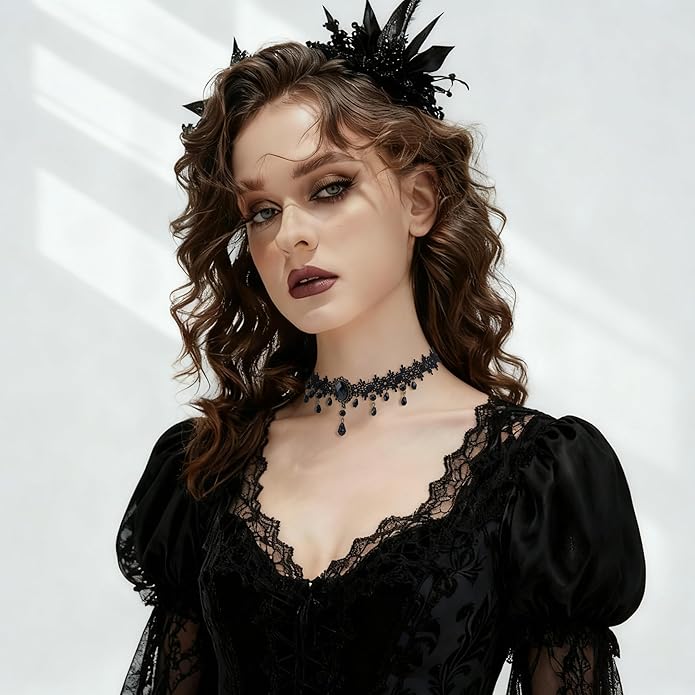 Choker Necklace for Women, Adjustable Goth Punk Black Choker Necklace, Highlights Your Collarbone Area