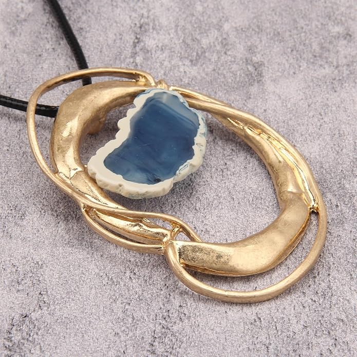 Boho Leather Necklace Women Bohemian Brown Circle Pendant Necklace Choker Long Necklaces for Women Boho Ring Large Pendant
