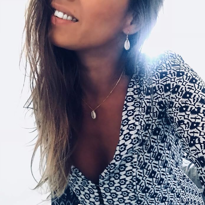 Natural Seashell Shell Scallop Pendant Choker Necklace Adjustable 18K Gold Plated Cable Chain Handmade Jewelry for Women Girls