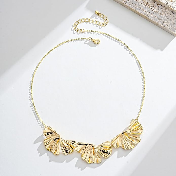 Flower Necklace for Women 14k Gold Plated Boho Vintage Chokers with Floral Pedant Trendy Petal Collars Necklaces Statement Prom Jewelry Gifts