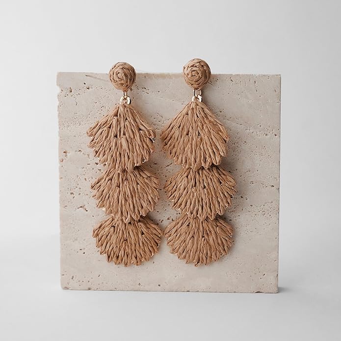 Raffia Dangle Earrings for Women - Boho Statement Rattan Drop Jewelry with Shell Design, Lightweight Summer Beach Trendy Accessories