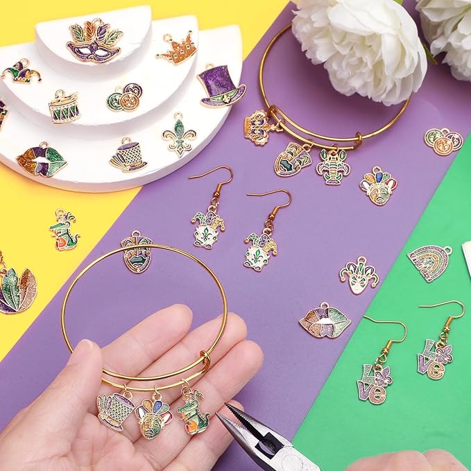 MARFOREVER 40 Pcs/20 Pairs Mardi Gras Charms for Jewelry Making, Glitter Mardi Gras Charm Carnival Mask Jester Fleur-de-lis Charms Pendants for Bracelets Necklace Earrings DIY Crafts Accessories Gifts