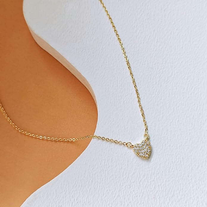 Cute Heart Necklace for Women Gold/Silver Plated Heart Pendant Choker Necklaces Tendy Love Heart Chain Necklace Dainty Gold/Silver Necklace Jewelry Gifts for Women
