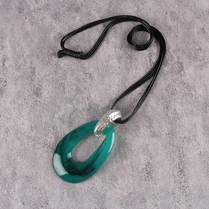 Boho Leather Necklace Women Bohemian Brown Circle Pendant Necklace Choker Long Necklaces for Women Boho Ring Large Pendant