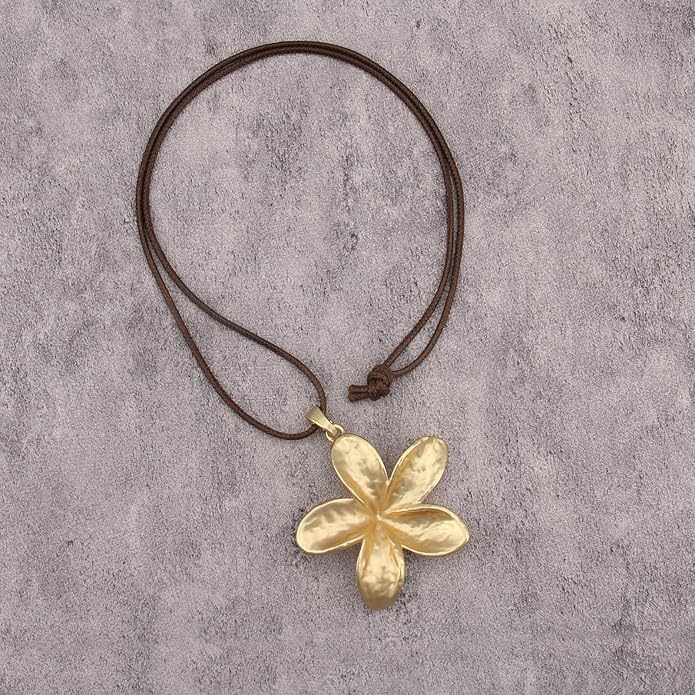 Boho Leather Necklace Women Bohemian Brown Circle Pendant Necklace Choker Long Necklaces for Women Boho Ring Large Pendant