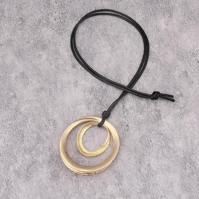 Boho Leather Necklace Women Bohemian Brown Circle Pendant Necklace Choker Long Necklaces for Women Boho Ring Large Pendant