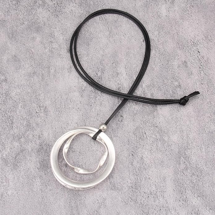 Boho Leather Necklace Women Bohemian Brown Circle Pendant Necklace Choker Long Necklaces for Women Boho Ring Large Pendant