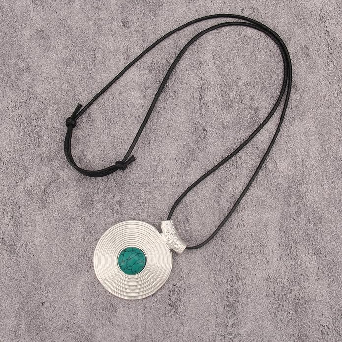 Boho Leather Necklace Women Bohemian Brown Circle Pendant Necklace Choker Long Necklaces for Women Boho Ring Large Pendant