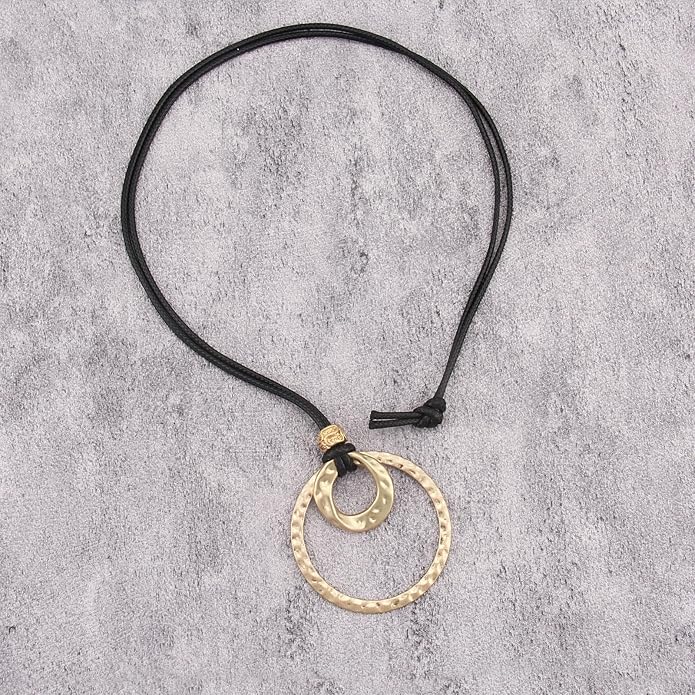 Boho Leather Necklace Women Bohemian Brown Circle Pendant Necklace Choker Long Necklaces for Women Boho Ring Large Pendant