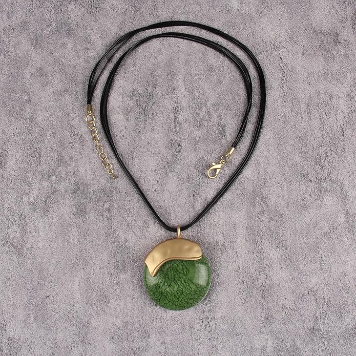 Boho Leather Necklace Women Bohemian Brown Circle Pendant Necklace Choker Long Necklaces for Women Boho Ring Large Pendant