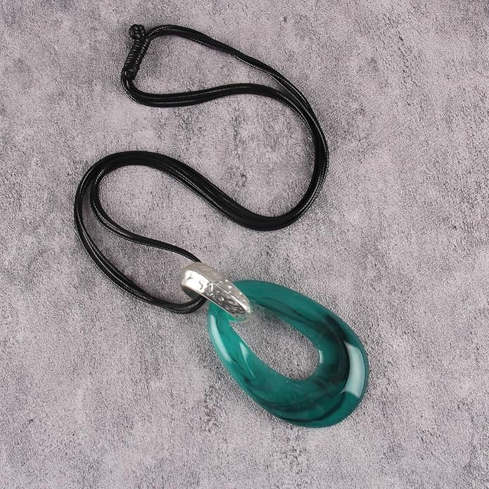 Boho Leather Necklace Women Bohemian Brown Circle Pendant Necklace Choker Long Necklaces for Women Boho Ring Large Pendant