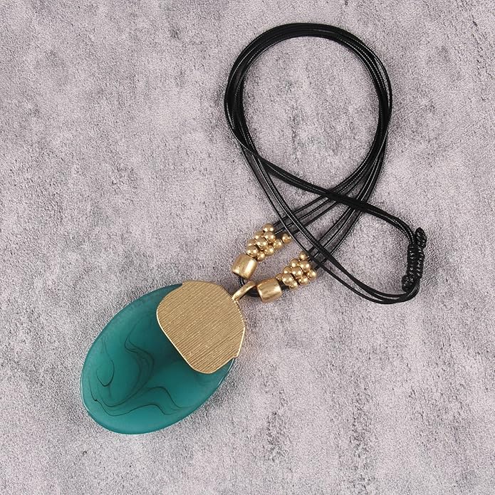 Boho Leather Necklace Women Bohemian Brown Circle Pendant Necklace Choker Long Necklaces for Women Boho Ring Large Pendant