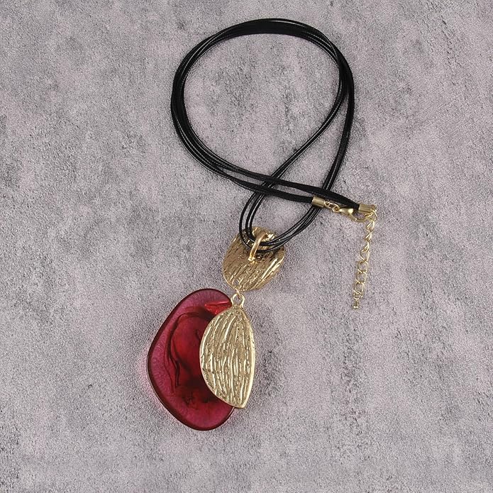 Boho Leather Necklace Women Bohemian Brown Circle Pendant Necklace Choker Long Necklaces for Women Boho Ring Large Pendant